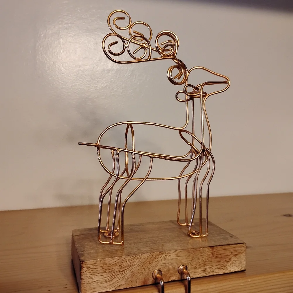 Crate & Barrel Copper Tone Wire Deer on Wood Christmas Mantle Stocking Hanger‎
